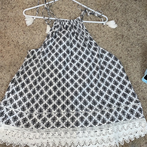 Old Navy tunic tank with hand tied tassel straps. Black&white print with lace. - Picture 6 of 6